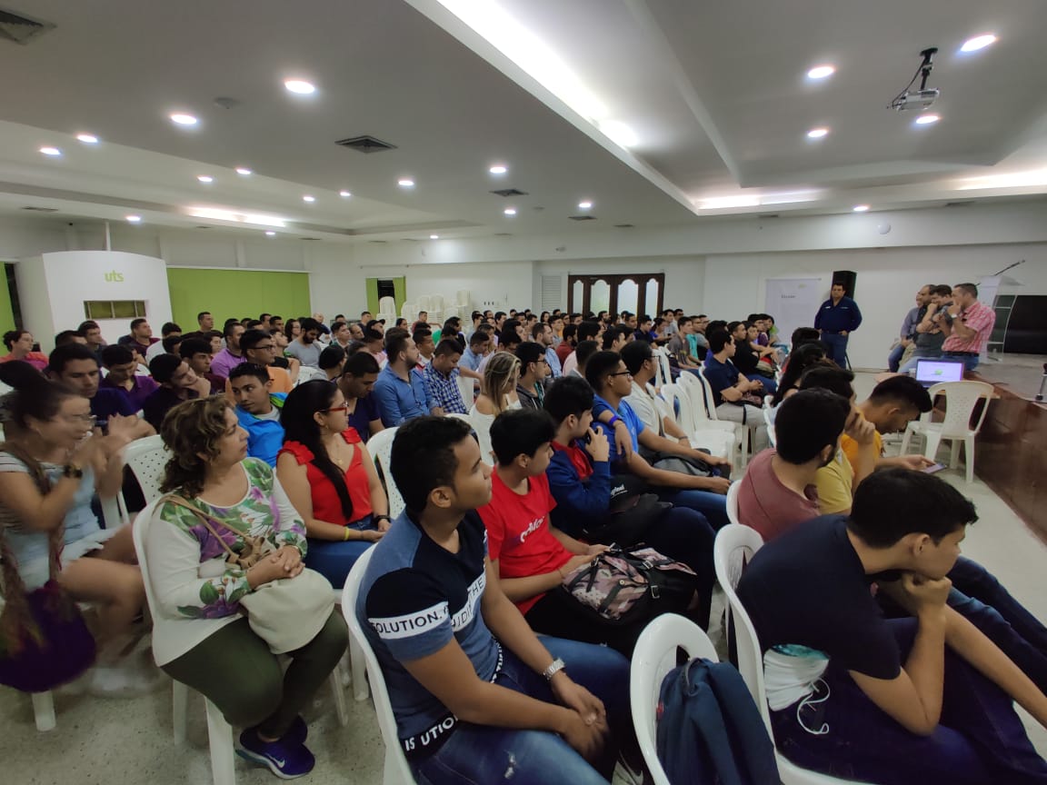 Encuentro de graduados y egresados de Telecomunicaciones