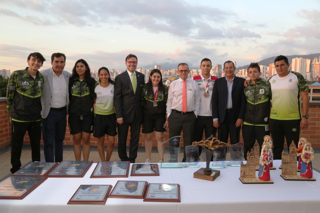 Deportistas y sus trofeos