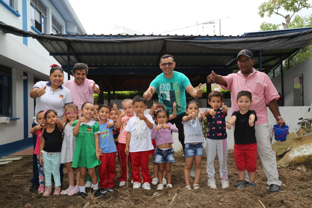 Capacitación para las familias de la Fundación Colombo Alemana “Volver a Sonreír”