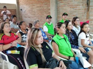 Estrategia integral formativa en empoderamiento para mejorar la competitividad y productividad de microempresarios del sector Guatiguará.