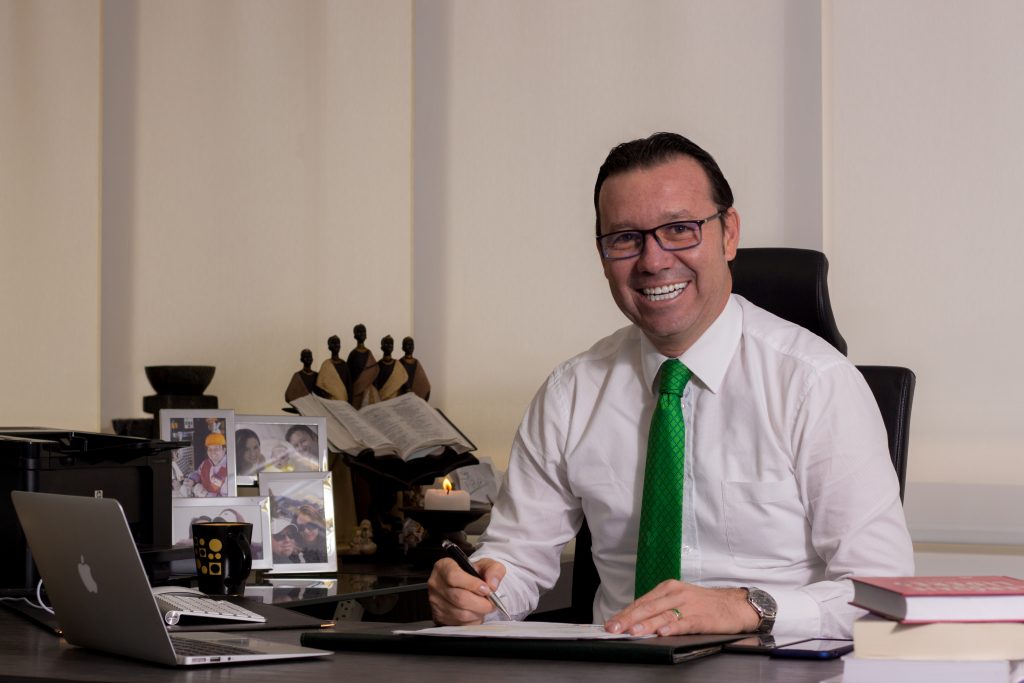 Ministerio Y UNESCO Destacan Aportes Del Rector De Las UTS En 